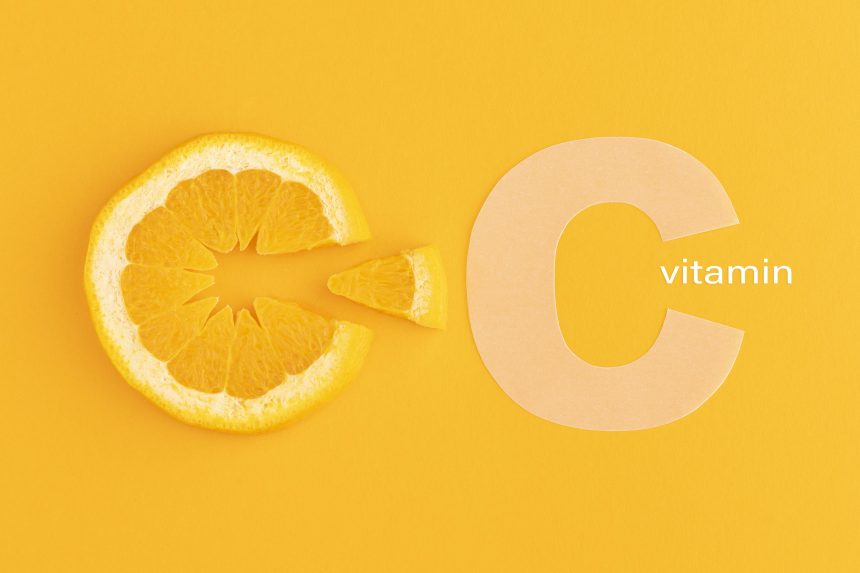 Czy witamina C opóźnia okres? Skuteczne metody na opóźnienie cyklu