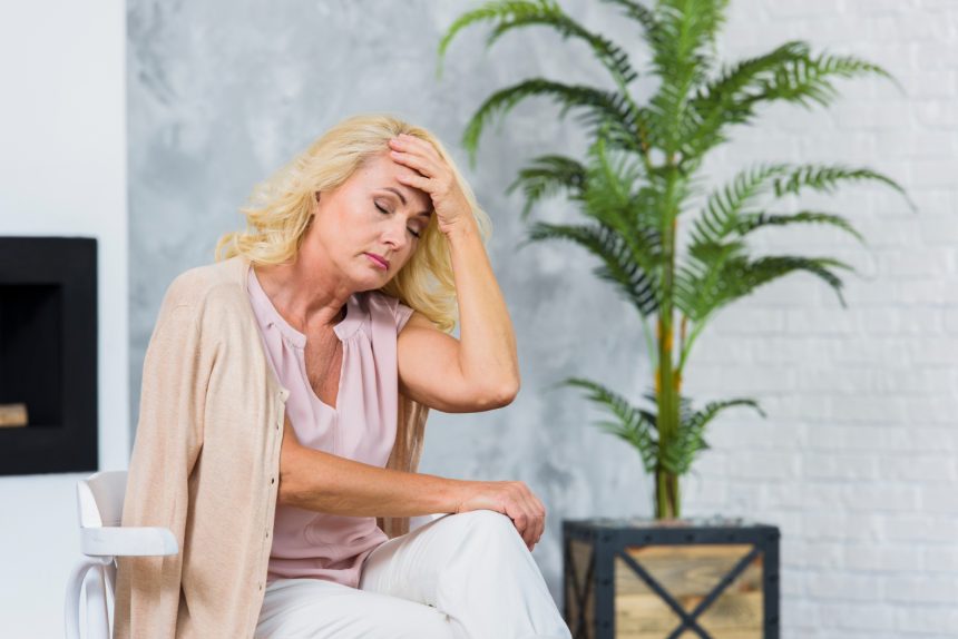 Przygotowanie do menopauzy – pierwsze objawy i zalety wczesnego wdrożenia HTZ.